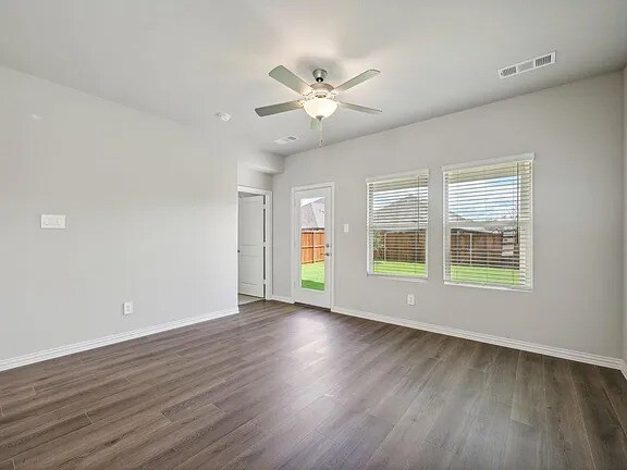 Building Photo - 518 Willet Dr