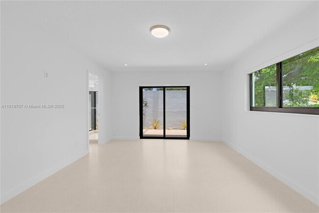 Building Photo - 7915 SW 166th St