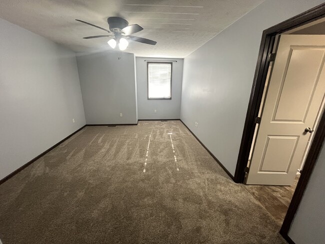 Building Photo - Newer 3-Bed Townhome in NW Columbus, attached double car garage and private back yard!