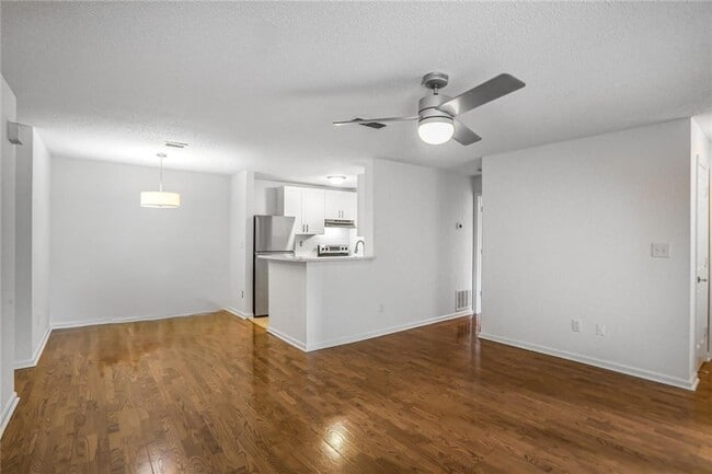 Building Photo - 432 Granville Ct