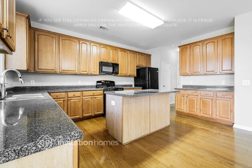 Building Photo - 3910 Kesler Ct