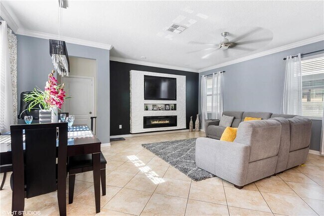 Building Photo - 6814 Habitat Dr