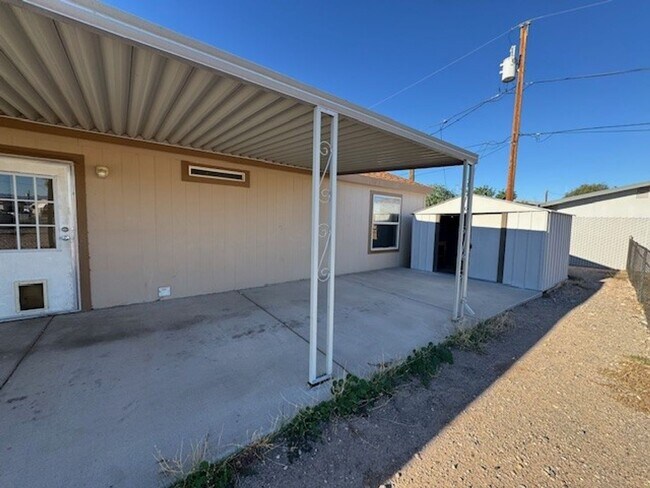 Building Photo - 3 BR house with fenced yard, Nu Paint, Carpet