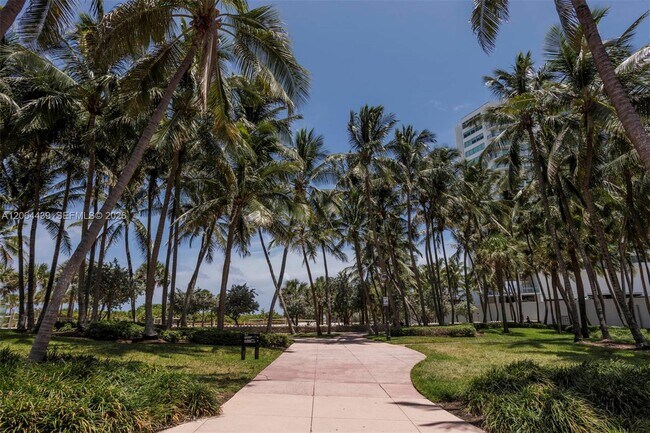 Building Photo - 7326 Collins Ave