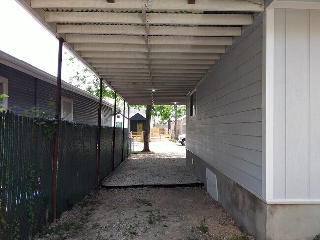 Building Photo - *COMING SOON* Charming 3BR/2BA Home with Covered Porch & Stainless Steel Appliances!