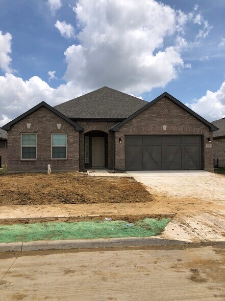 Building Photo - 6214 Heron Dr