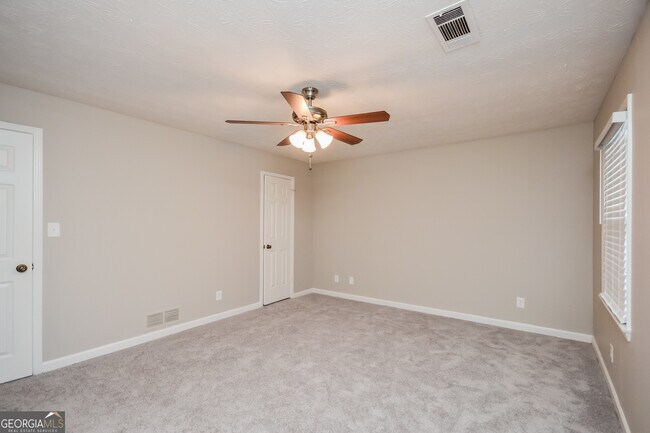 Building Photo - 3871 Partridge Pl SW