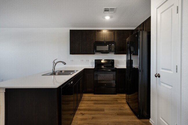 Building Photo - 1131 Largemouth Ln