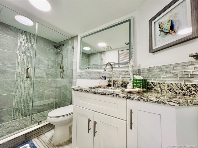 Building Photo - 9650 S Ocean Dr