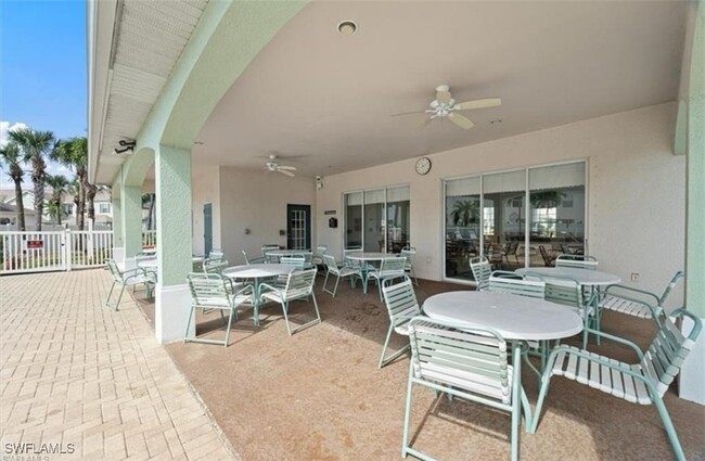 Building Photo - 3624 Pine Oak Cir