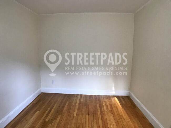 Building Photo - 1 bedroom in Boston MA 02215
