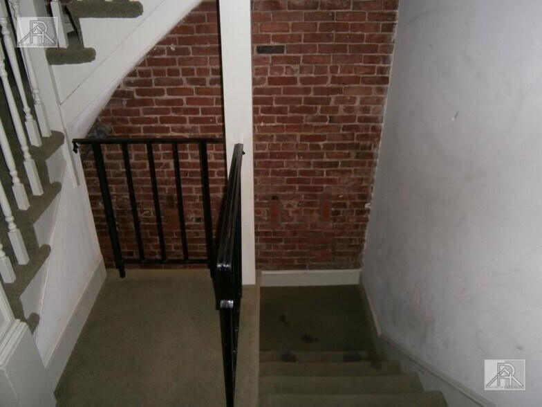 Building Photo - 19 South St