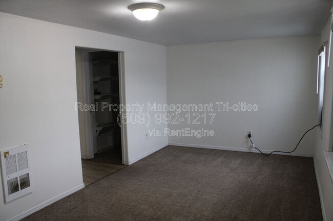 Building Photo - 508 9th St