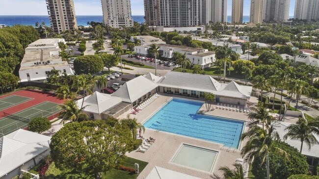 Building Photo - 1130 Sugar Sands Blvd