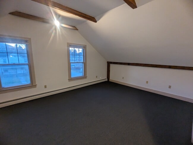 Building Photo - 400 South St