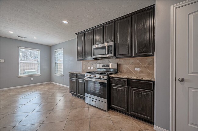 Building Photo - 3519 Yasmine Ranch Dr