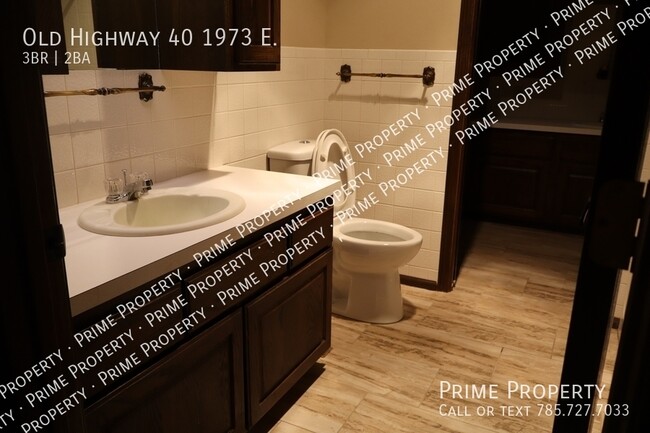 Building Photo - Old Highway 40 1973 E.-