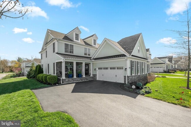 Building Photo - 407 Berlo Ln