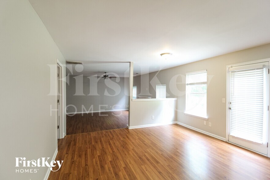 Building Photo - 1436 Wilson Manor Cir SE