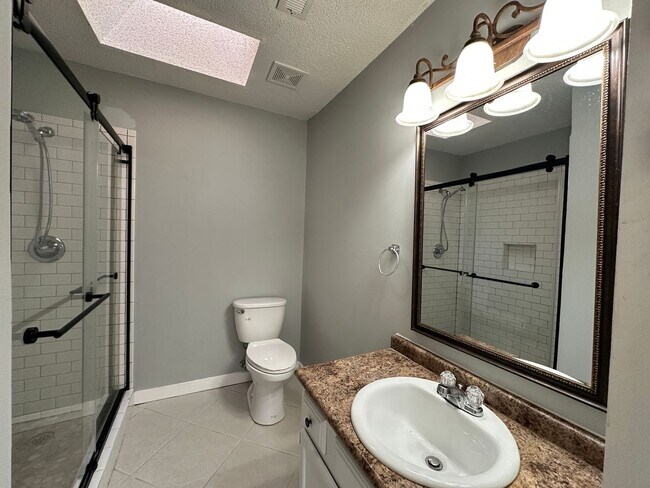 Building Photo - 1500 Kruse Dr