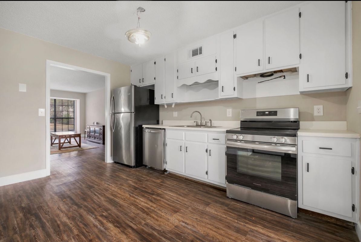 Building Photo - 1957 Darryl Dr