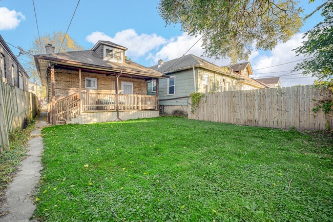 Building Photo - 10516 S Eggleston Ave