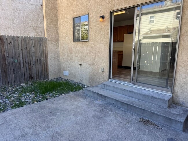 Building Photo - Cute 2 Story, 3Bed, 1.5Bath Townhouse in Grand Junction!!!!