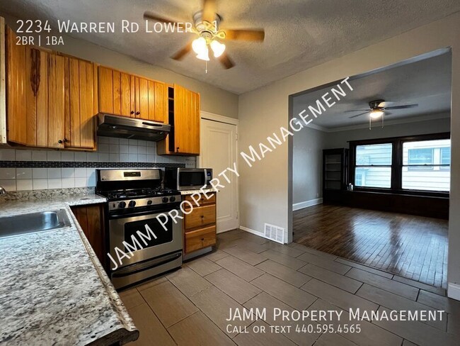 Building Photo - Spacious Lakewood Lower Unit!