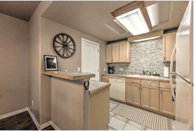 Building Photo - 607 Wingfield St