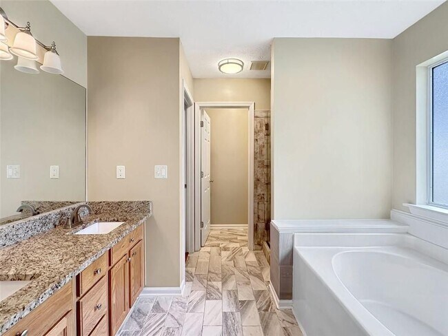 Building Photo - 1274 Stephens Pond View