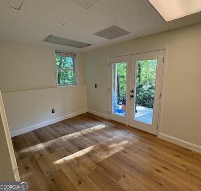 Building Photo - 104 Travelers Ln