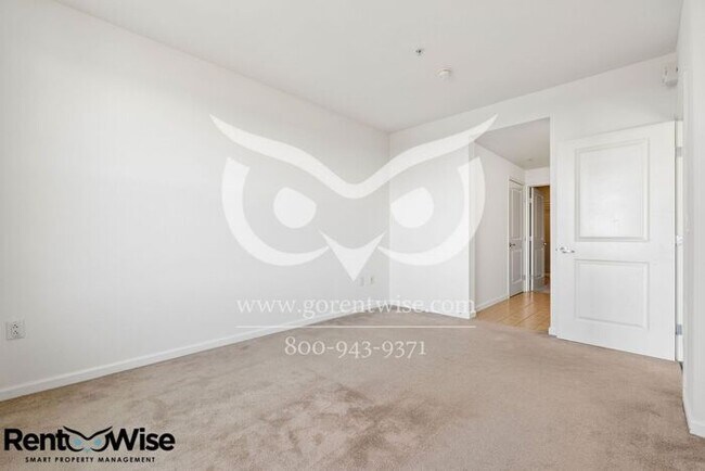 Building Photo - 401 Crescent Ct