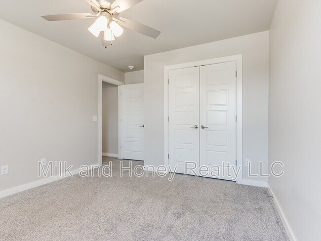 Building Photo - 6271 NW 178th Cir