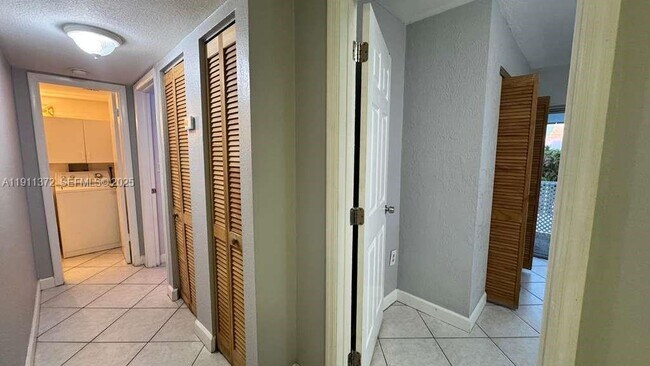 Building Photo - 6195 W 18th Ave