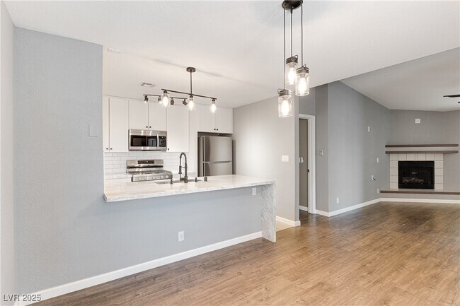 Building Photo - 2629 S Durango Dr