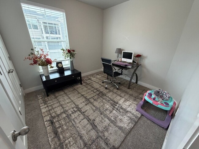 Building Photo - Beautiful 3-Bedroom Condo in Herriman! (Dog-Friendly)