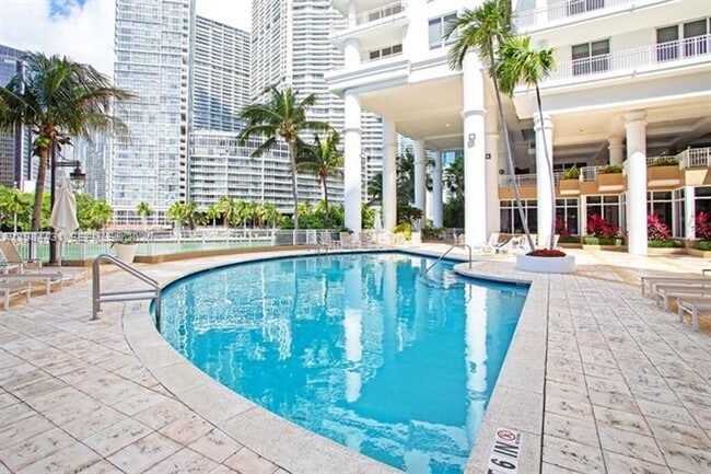 Building Photo - 801 Brickell Key Blvd
