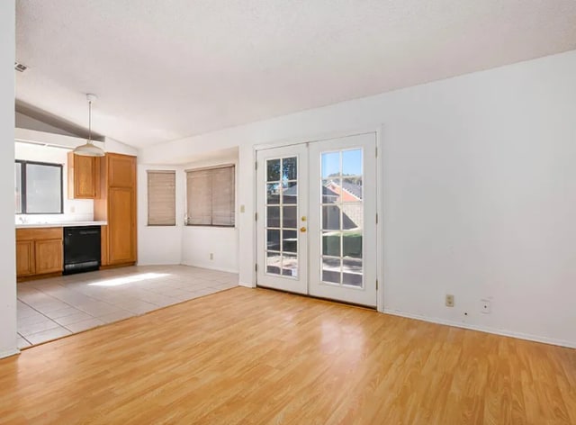 Building Photo - 44609 Grove Ln