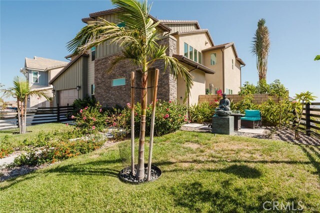 Building Photo - 11743 Canoga Ave