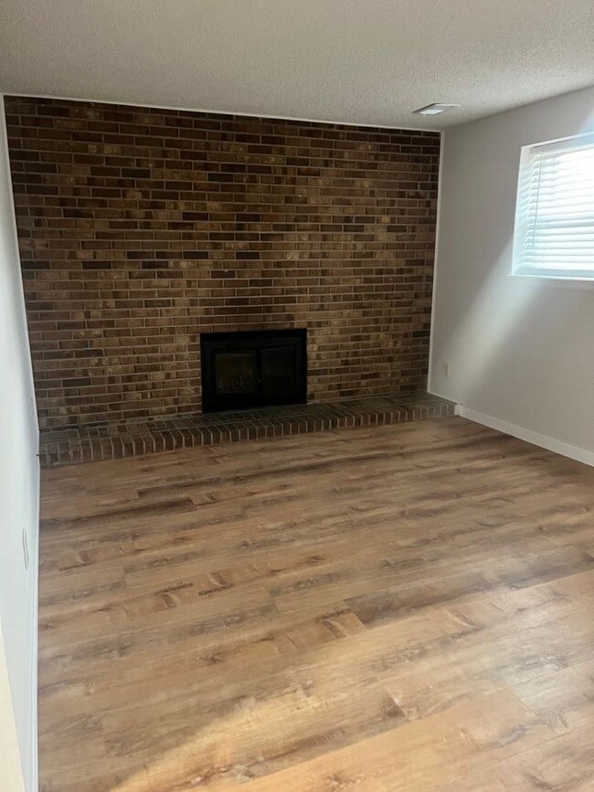 Building Photo - Fresh, Contemporary Remodel with Solar, Walk-In Closets & Great Outdoor Space