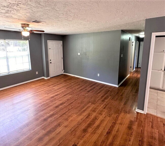 Building Photo - 2321 Gladys St, Beaumont TX 77702