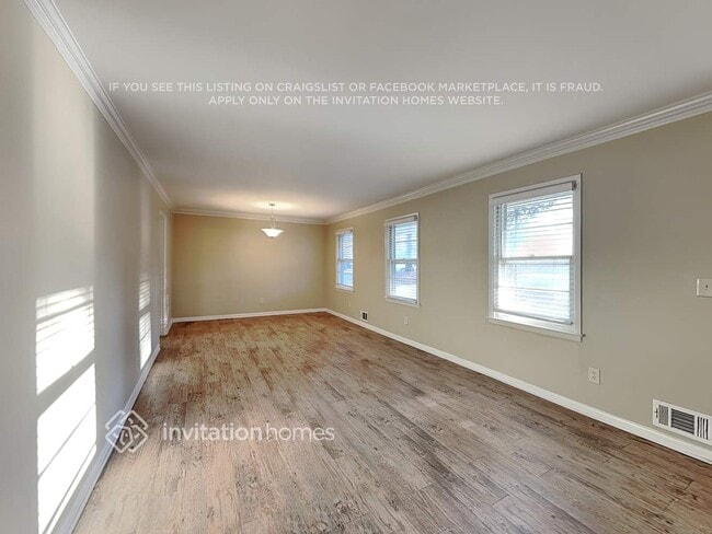 Building Photo - 686 Rollingwood Pl