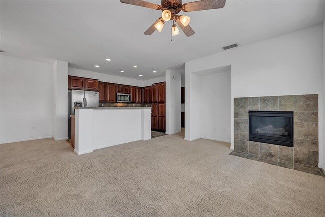Building Photo - Upgraded 2BD/2BA Condo Near Empire Ranch G...