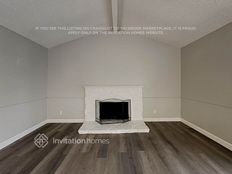 Building Photo - 8705 Los Encantos Cir