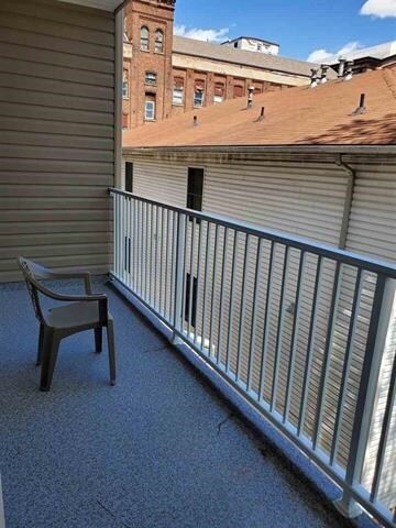 Building Photo - 545 39th St