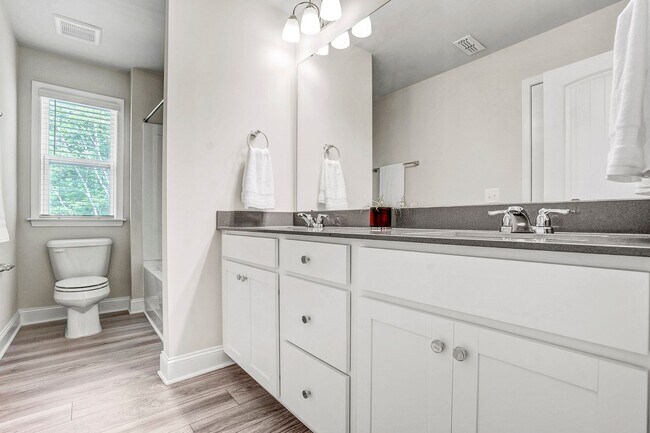 Building Photo - 220 Karlov Rd