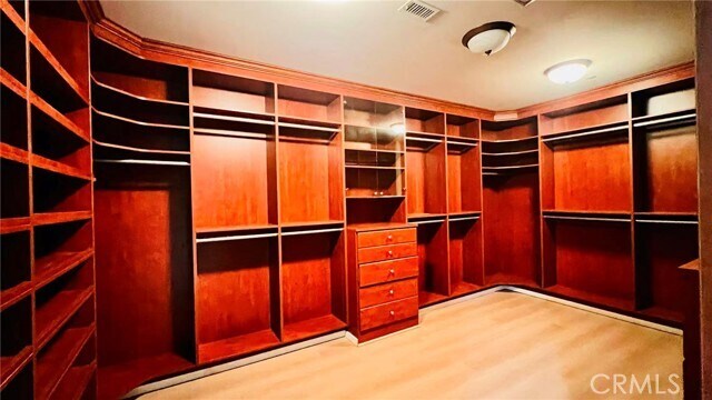 Building Photo - 719 Carriage House Dr