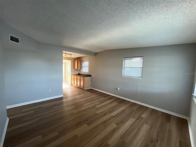 Building Photo - 9596 Groveland St