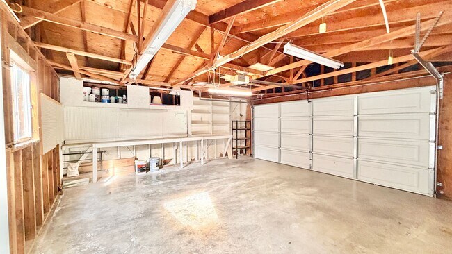 Building Photo - 33259 Homestead Ln