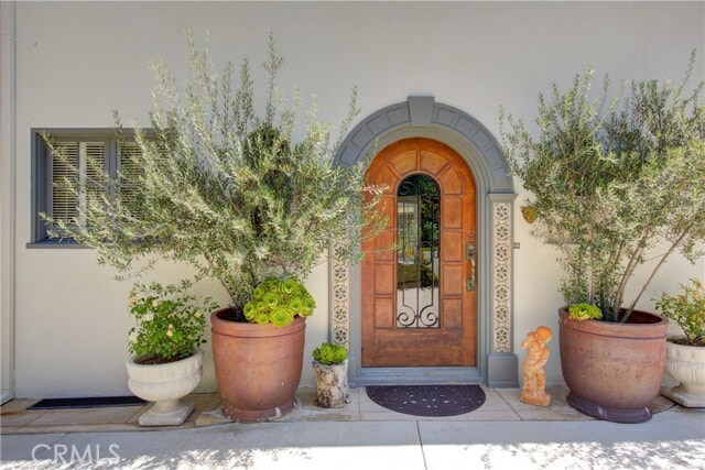 Building Photo - 1205 W Highland Ave